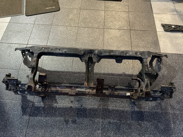 NISSAN 62500EA030 Рамка радиатора в наличии Каменское