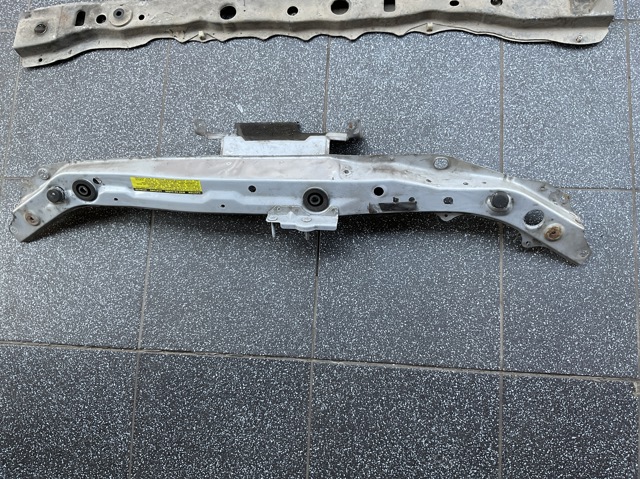 NISSAN 62511BC61F Суппорт радиатора верхний (монтажная панель крепления фар) в наличии Киев