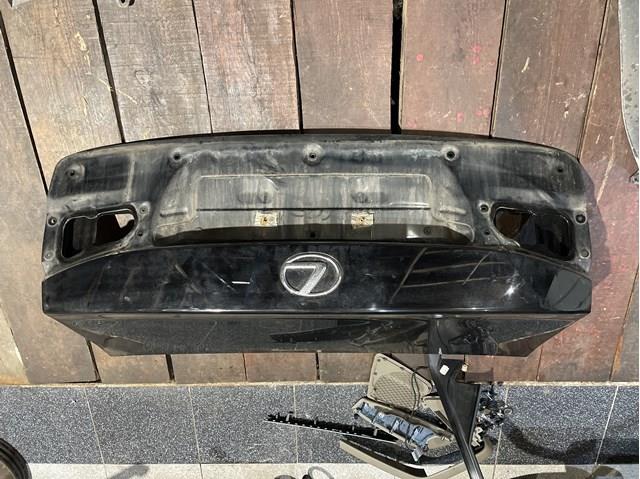 Крышка багажника 6440153110 TOYOTA