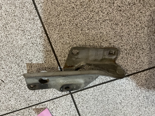65400ZP00A NISSAN Петля капота правая купить в Одесса