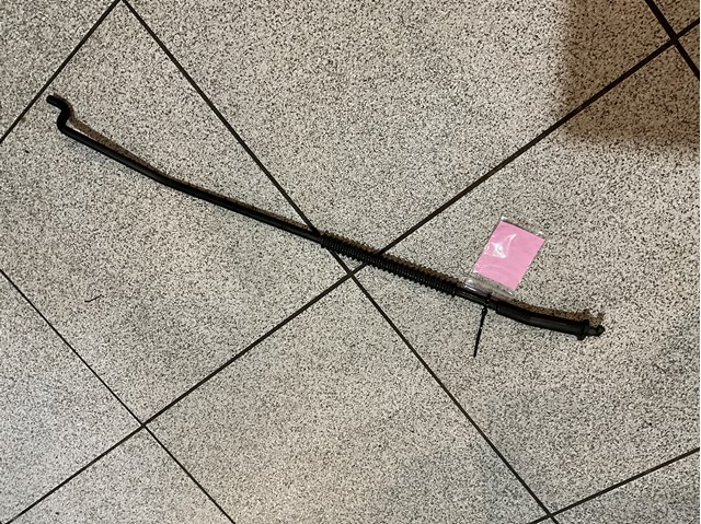 Опора капота 65771EB305 NISSAN
