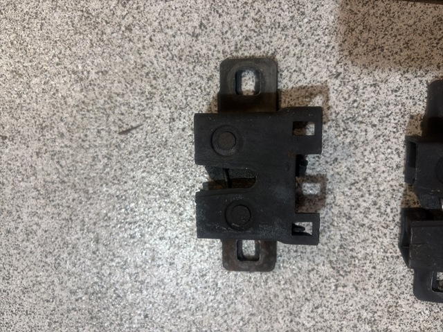6H5216700AD LAND ROVER Замок капота купить в Чернигов