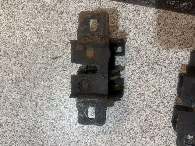 LAND ROVER 6H5216700AD Замок капота в наличии Николаев