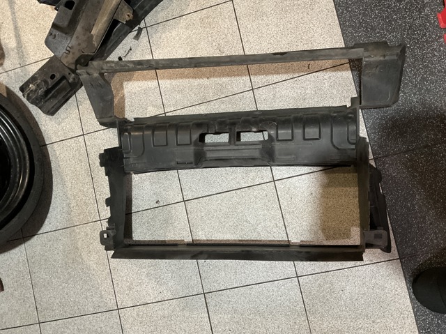 LAND ROVER 6H5217F017BC Воздуховод (дефлектор) радиатора в наличии Полтава