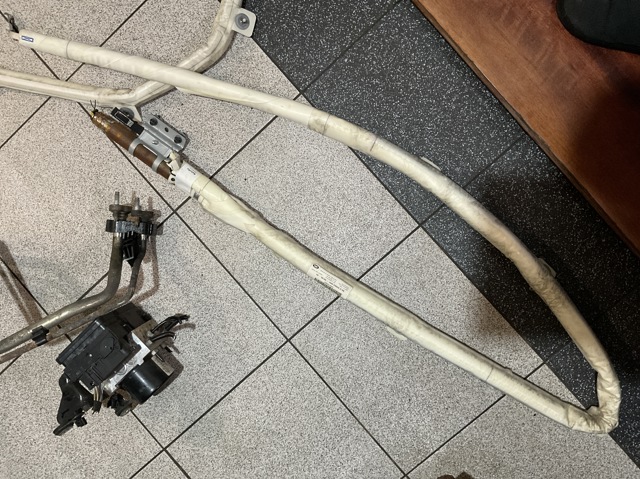 LAND ROVER 6H5270G155AG Шторка боковая, правая в наличии Днепр