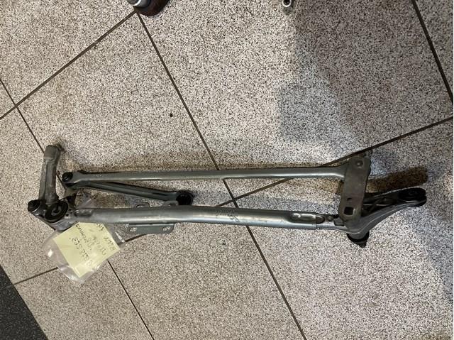Трапеция стеклоочистителя 7161711 BMW