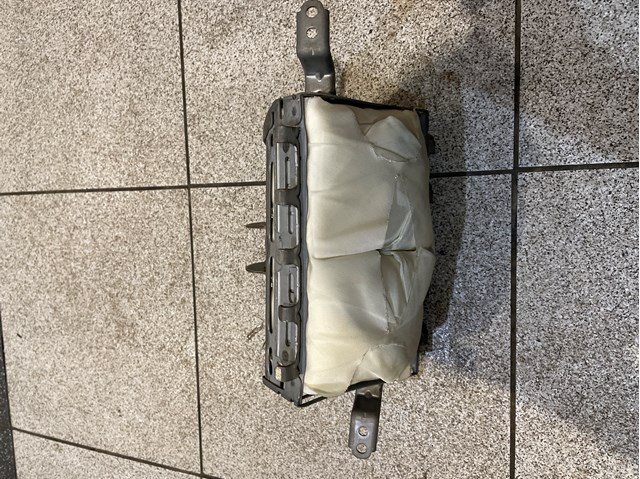 Подушка безопасности боковая 7396048030 TOYOTA