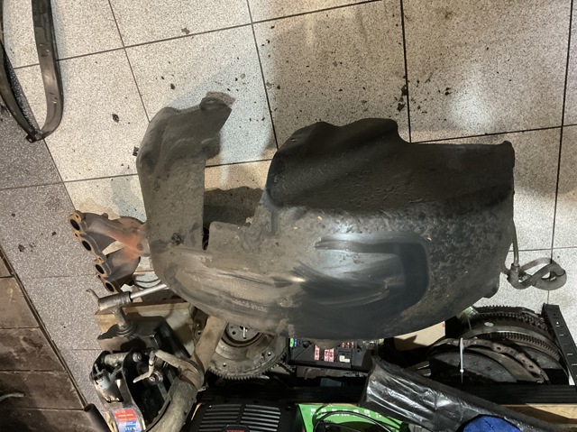 Подкрылок задний правый 767489U00A NISSAN