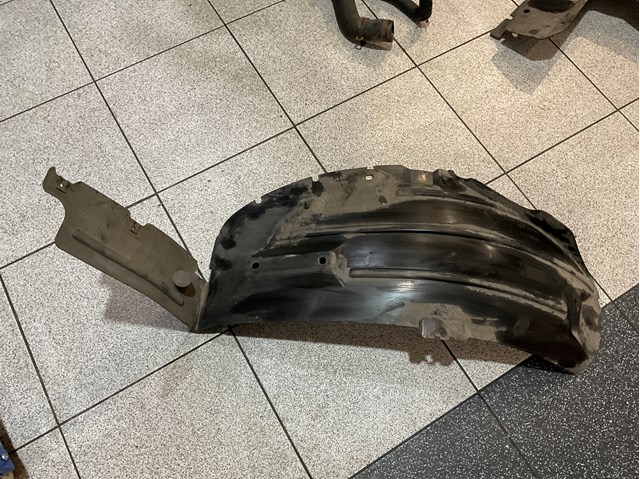 76766EB300 NISSAN Подкрылок крыла заднего левый купить в Черкассы