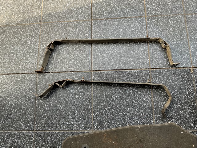 776010E040 Toyota