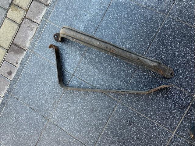 Кронштейн бака топливного 7760130170 TOYOTA