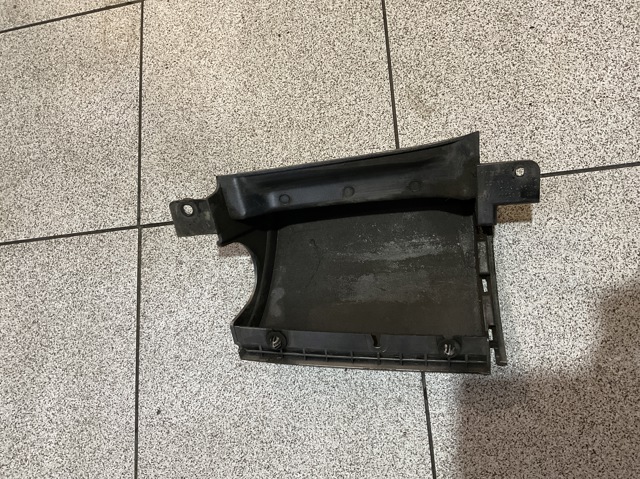 NISSAN 781289U00H Накладка под задний фонарь правый в наличии Кривой Рог