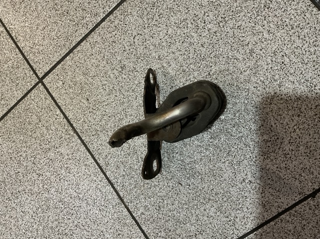 7L0253144C VAG Подушка глушителя купить в Черкассы