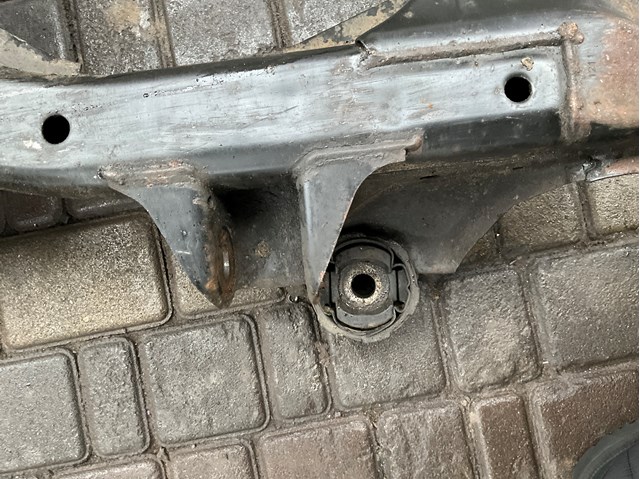 7L0499314C VAG Подрамник передний купить в Черкассы