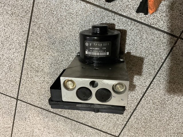 Блок ABS гидравлический 7L0614111F VAG