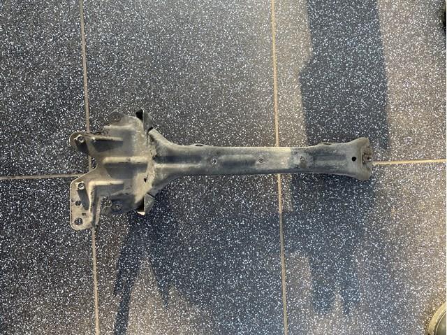 7L0805799D Кронштейн замка капота купить Украина
