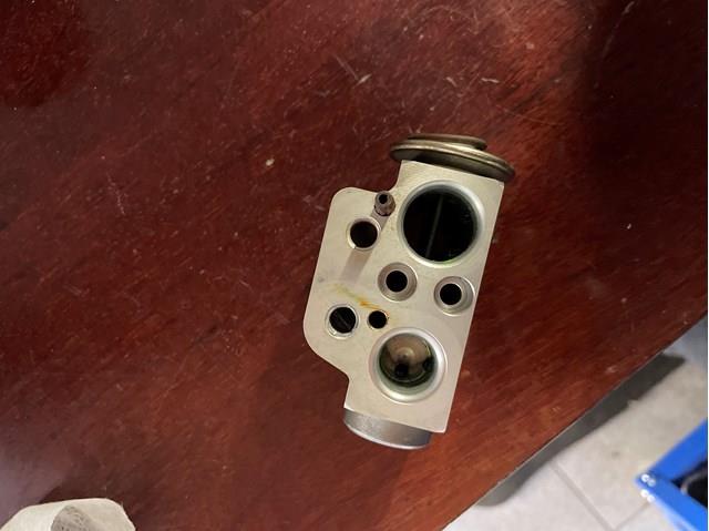 Клапан TRV, кондиционера 7L0820679C VAG