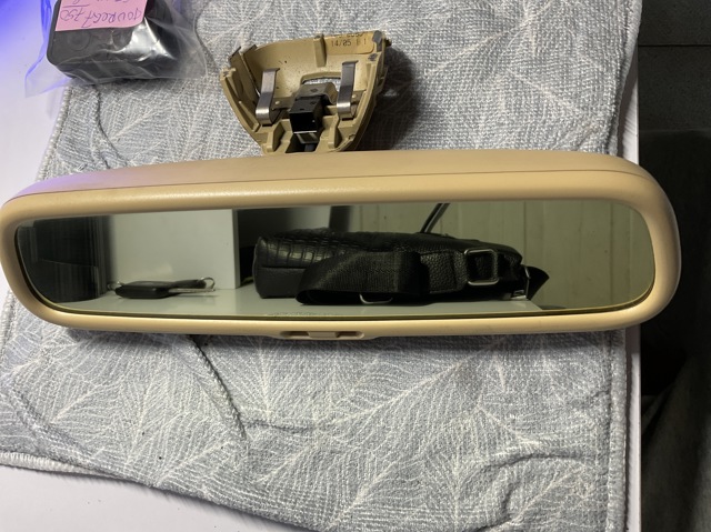 Зеркало салона внутреннее 7L08575117H7 VAG