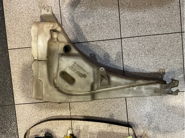 Водяной бачок омывателя стекла 7L0955453D VAG