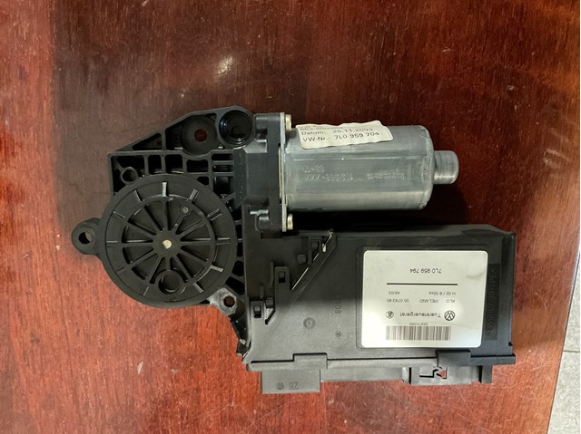 VAG 7L0959704 в наличии Запорожье