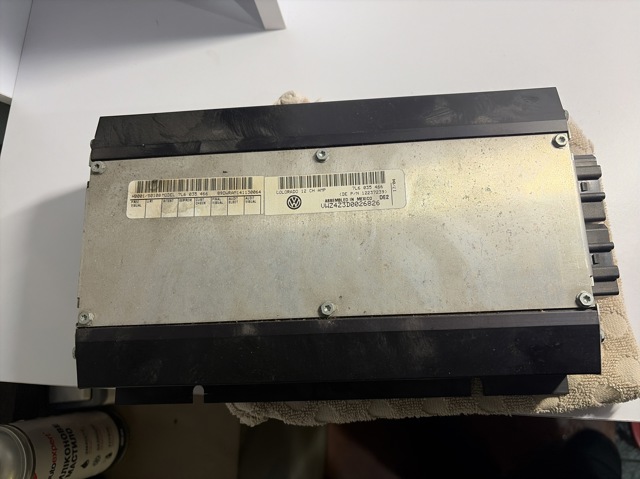 7L6035466 VAG Усилитель звука аудиосистемы купить в Хмельницкий