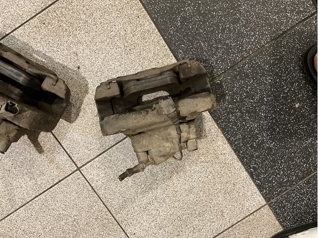 VAG 7L6106D в наличии Винница