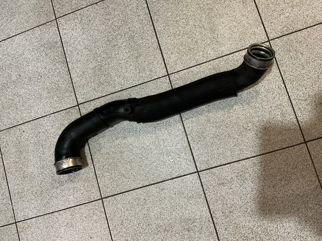 Патрубок интеркуллера 7L6145980C VAG