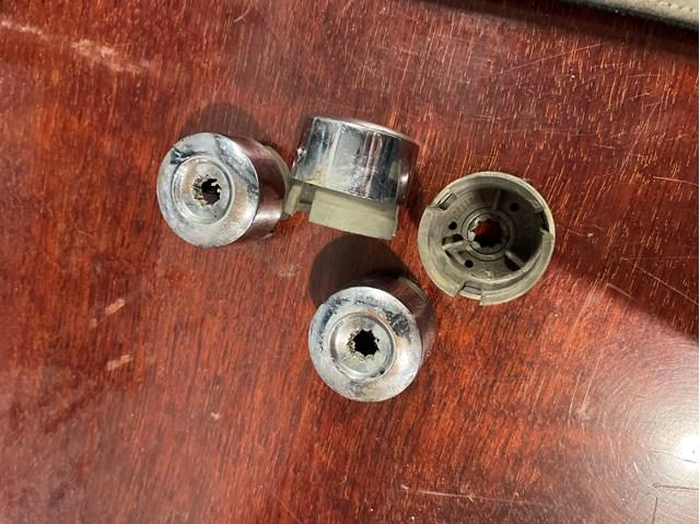 Колпаки на колеса 7L6601173A VAG