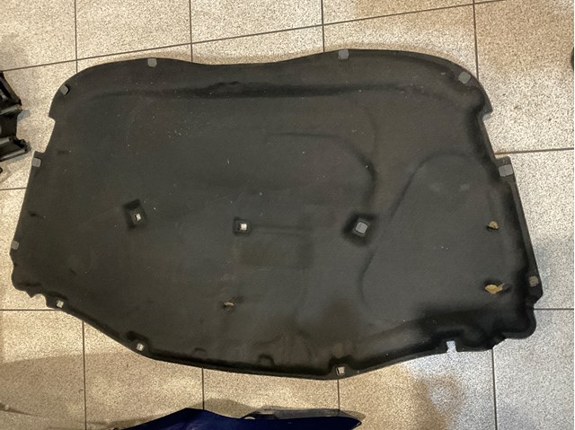 Шумоизоляция капота из войлока 7L6863835B VAG