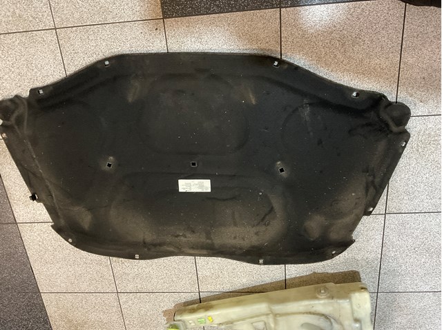 VAG 7L6863835B Шумоизоляция капота в наличии Черкассы