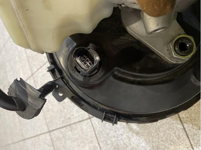 VAG 7L8612101 Усилитель тормозов (вакуумный) в наличии Запорожье