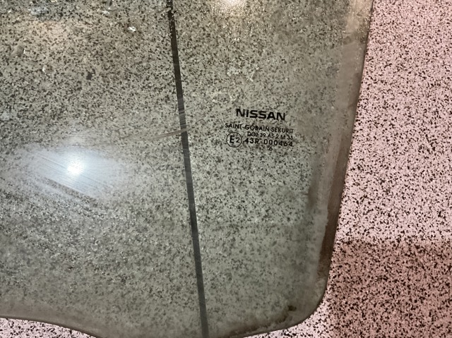 803019U000 Стекло двери передней левой купить Павлоград