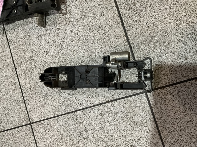 80610AX622 NISSAN Держатель наружной ручки двери передней правой купить в Полтава
