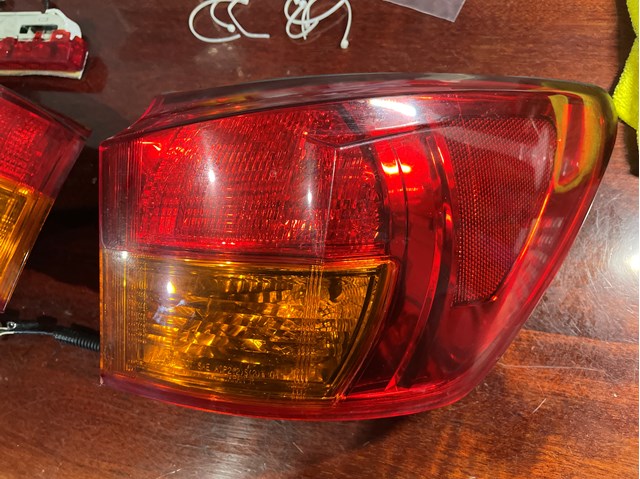 TOYOTA 8155153171 Фонарь задний правый внешний в наличии Ужгород