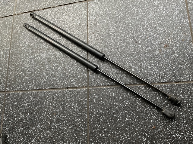 817713E021 HYUNDAI Амортизатор багажника купить в Днепр