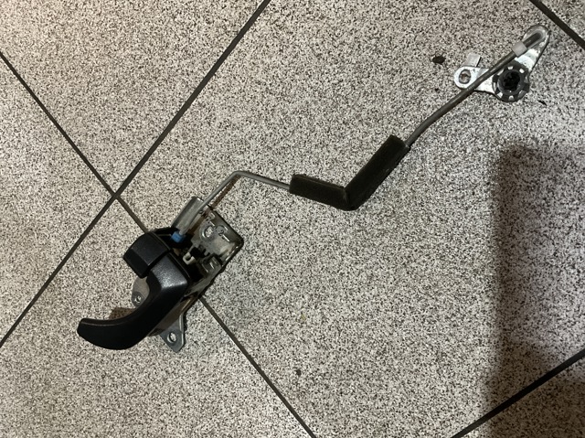 Ручка передней двери внутренняя, правая 826203E000CY HYUNDAI