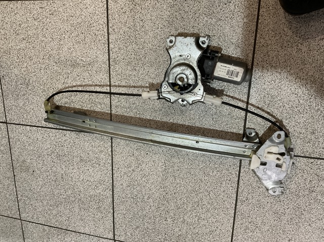 Стеклоподъемник задней левой двери 827013X00A NISSAN