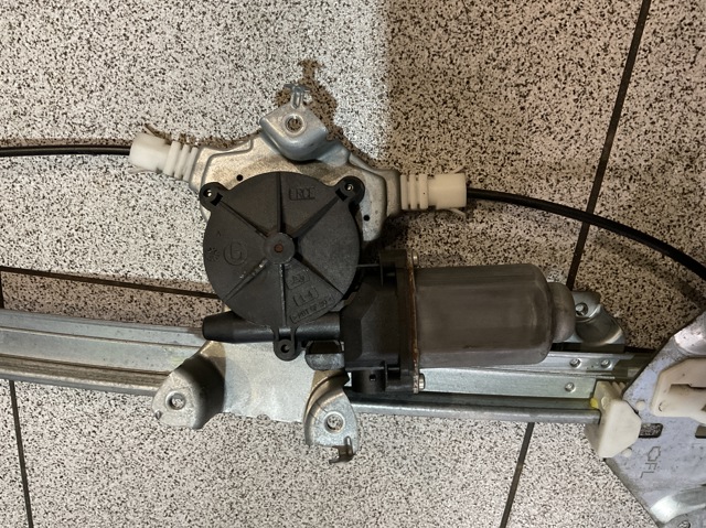 827013X00A NISSAN Механизм стеклоподъемника двери задней левой купить в Харьков