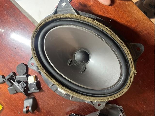 Динамик передней двери 861600E070 TOYOTA