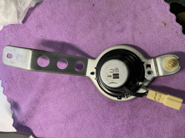 861600WC60 TOYOTA Динамик задней двери купить в Черновцы