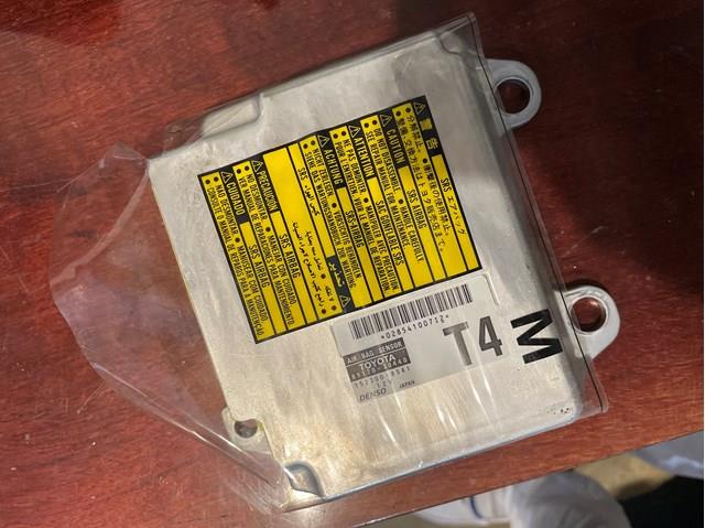 Блок управления airbag 8917030440 TOYOTA