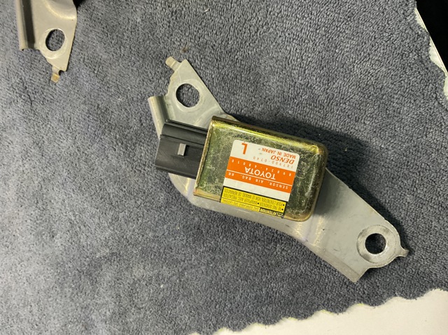 Датчик подушки безопасности 8983448010 TOYOTA