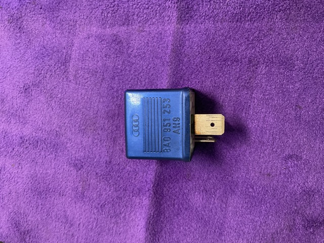 Реле управления 8A0951253 VAG