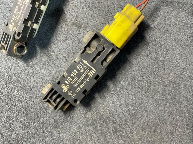 Датчик подушки безопасности 8J0959651 VAG
