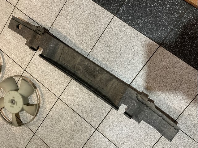 8P0807550 Абсорбер (наполнитель) бампера переднего купить Ирпень