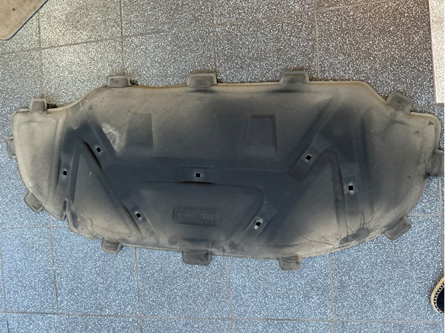 Обшивка капота 8P0863825L VAG