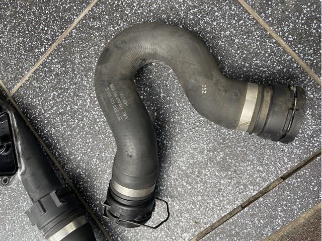 Шланг радиатора охлаждения 8R0121101C VAG