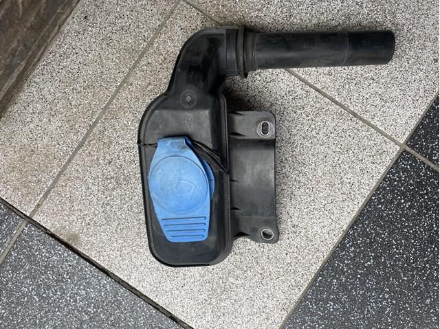 Горловина бачка омывателя 8R0955452 VAG