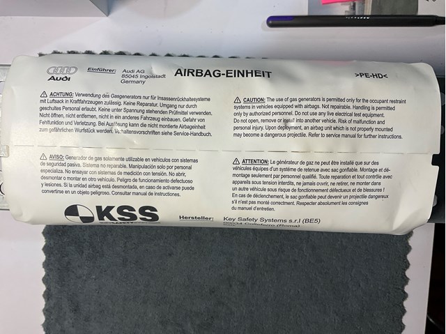 8T0880204H Подушка безопасности (AIRBAG) пассажирская купить Украина