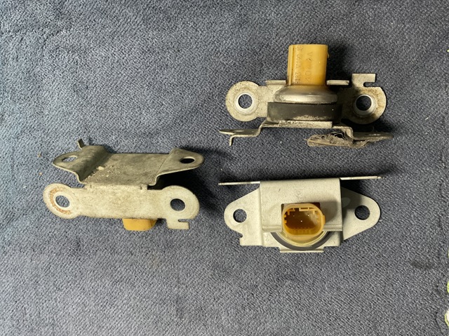 Датчик продольного ускорения 8W833C190AB LAND ROVER